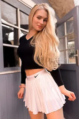 NIANA - picture 1 of 6