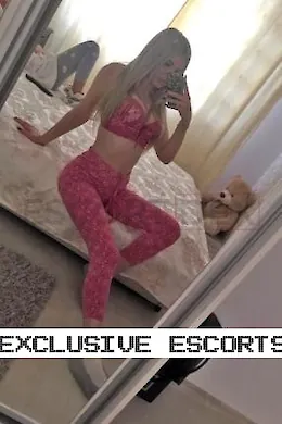 Andrea - picture 1 of 6