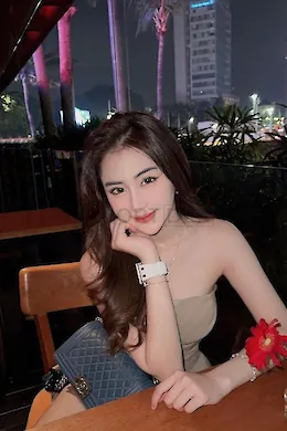 Anissa - picture 4 of 3