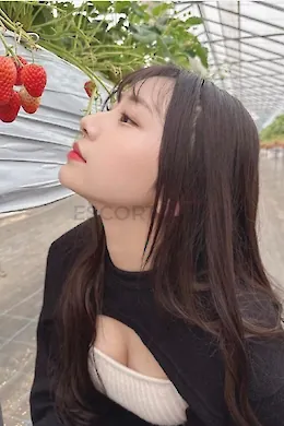 Clara - picture 3 of 3