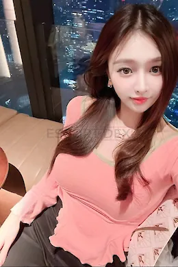 Amber - picture 4 of 3