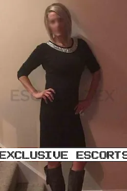 Darcy - picture 1 of 5