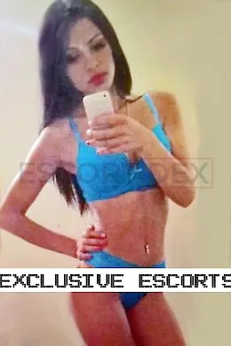 Laurette - picture 1 of 3