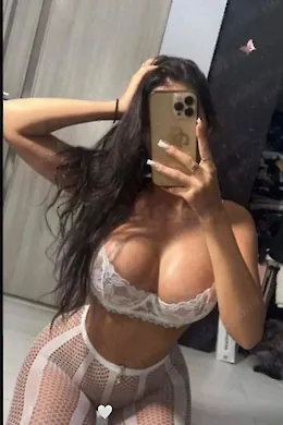 Ivy - picture 1 of 5