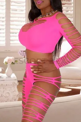 Soraia - picture 1 of 5