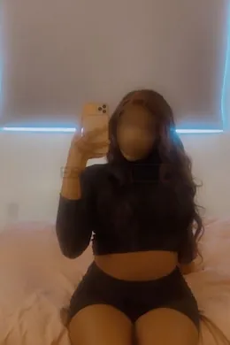 Courtney - picture 1 of 5