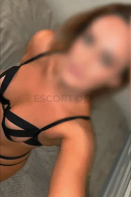 IsabellaB - picture 1 of 3