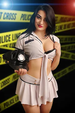 Anais - picture 1 of 4