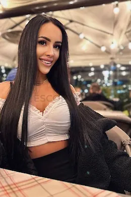 JAIMIE - picture 1 of 6