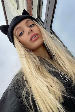 JUSTINA - picture 1 of 6