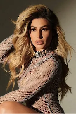 Brianna - picture 1 of 3