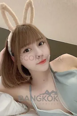 Lucy - picture 1 of 4