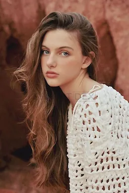 SLOANE - picture 1 of 6