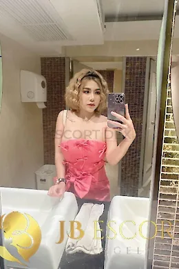 Olive - picture 1 of 4