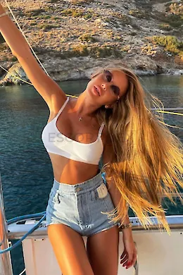 ADELFA - picture 1 of 6