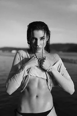 Kim - picture 1 of 6