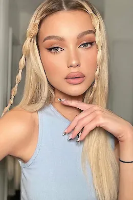 BRETTE - picture 4 of 6