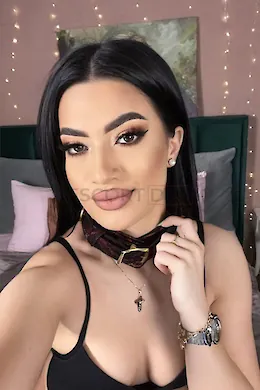 Bella - picture 1 of 6