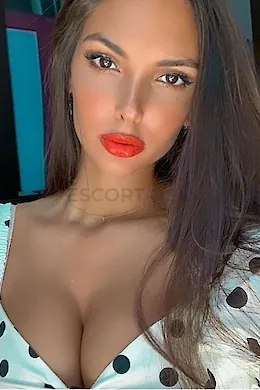 BRENDA - picture 1 of 6