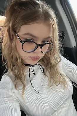 AMBER - picture 8 of 6