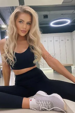 MIKELA - picture 1 of 6