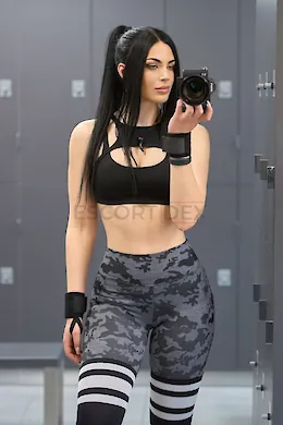 YANA - picture 1 of 6