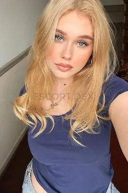 FATOU - picture 1 of 6