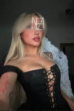 KATE - picture 1 of 4