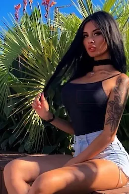 Carol - picture 1 of 5