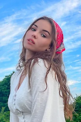 REESE - picture 1 of 6