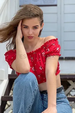 REESE - picture 1 of 6