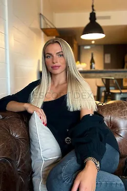 OLAUG - picture 1 of 6