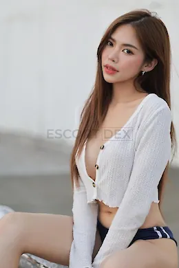 Sara - picture 1 of 4