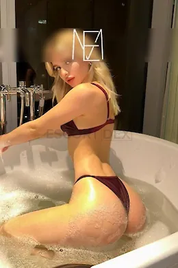 Natalia - picture 1 of 5