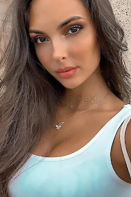 BRENDA - picture 1 of 6