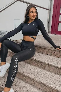 BRENDA - picture 1 of 6