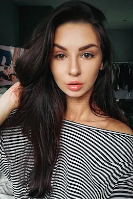 YNEZ - picture 1 of 6