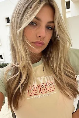 SANDI - picture 1 of 6