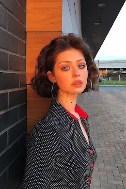 ONUR - picture 1 of 6