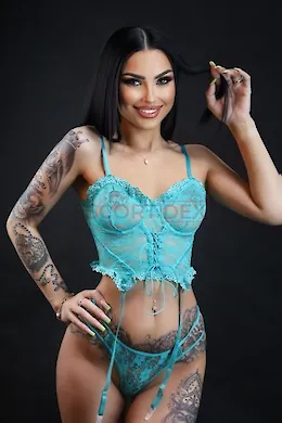 Yasmine - picture 1 of 6