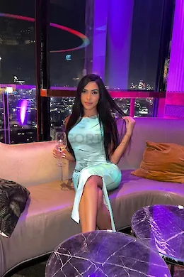 Emilia - picture 9 of 6