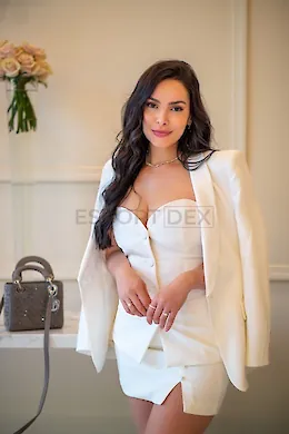 Liesel - picture 3 of 6