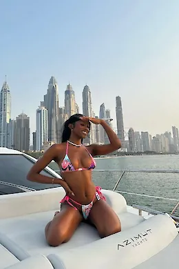 Ashley - picture 1 of 5