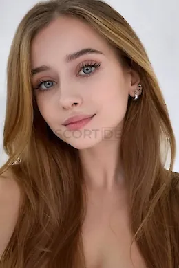 Colette - picture 3 of 6