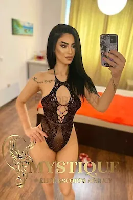 Flory - picture 1 of 7