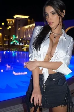 HUNTER - picture 1 of 7