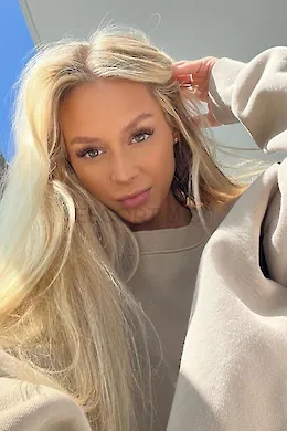 NIKITA - picture 1 of 6