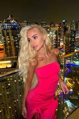 TAHIRA - picture 1 of 6