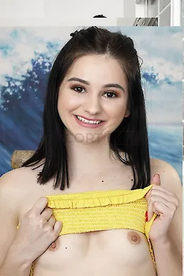 Alena - picture 1 of 4