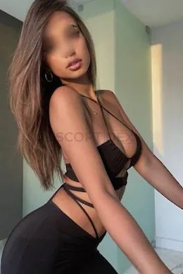 Elira - picture 1 of 6